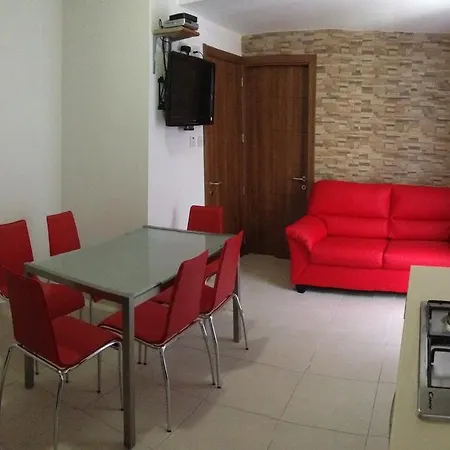 Joe Ann Apartment *